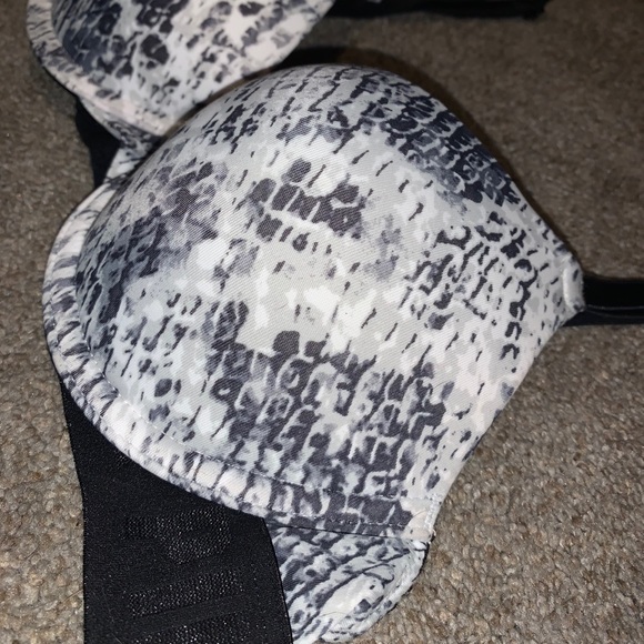 VS PINK Snakeskin print Push up Bra - Picture 2 of 4